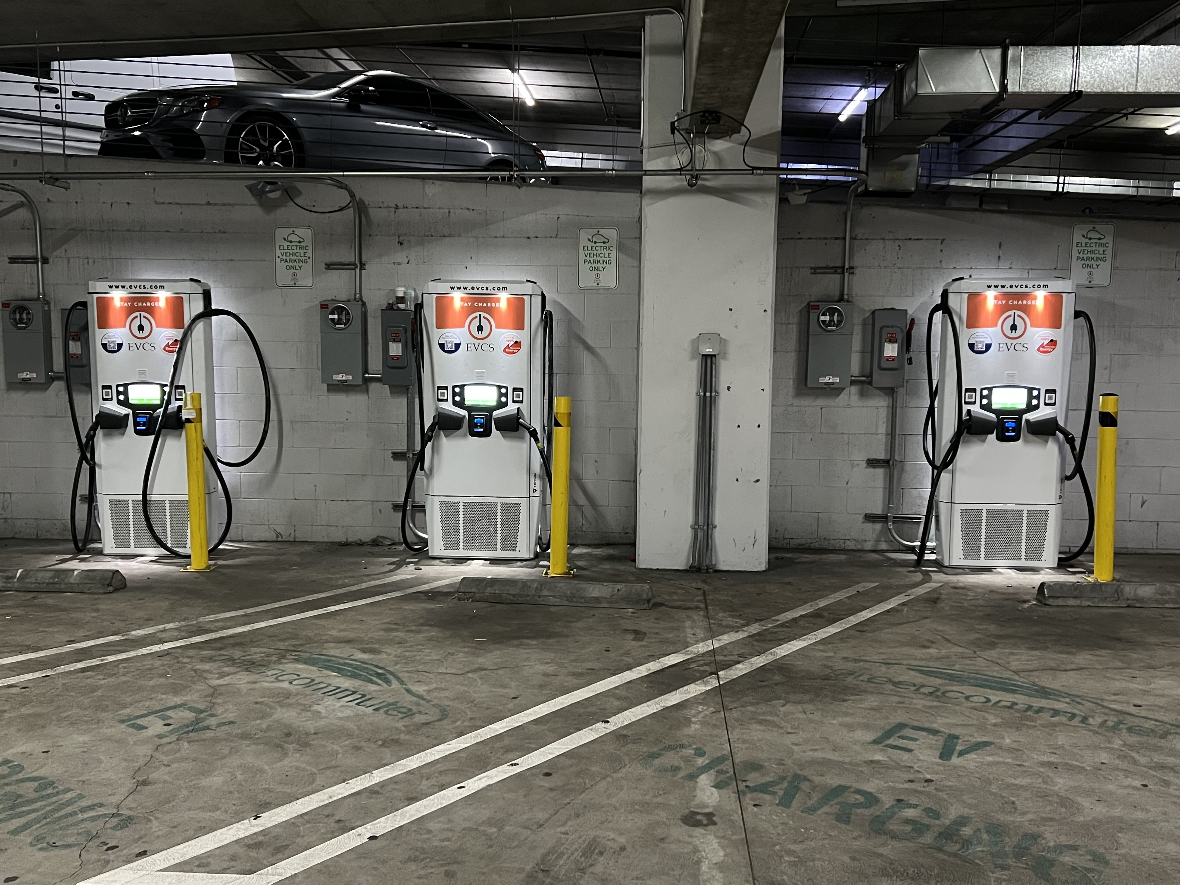 EV charging station at City of Los Angeles Lot 702