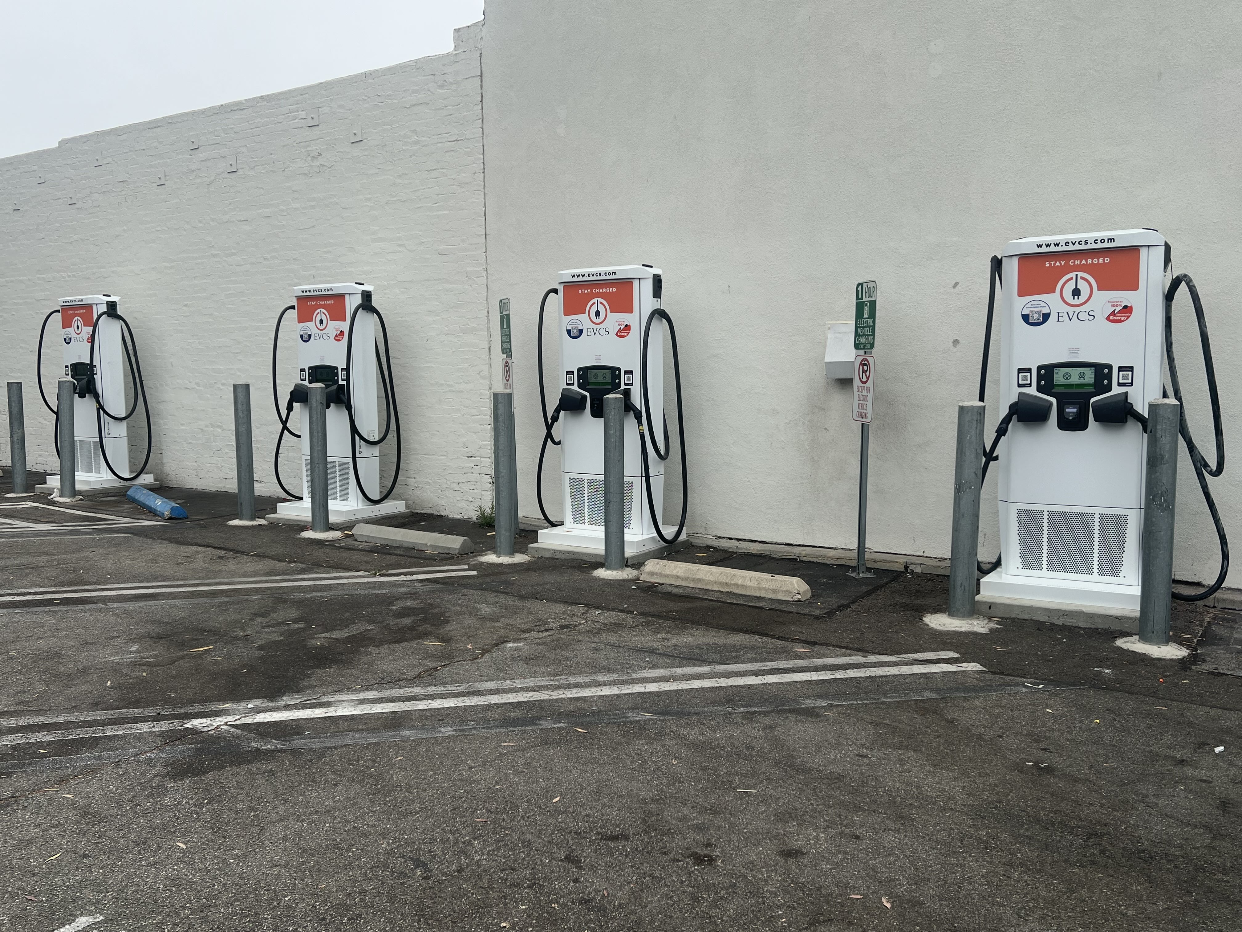 EV charging station at City of Los Angeles Lot 653