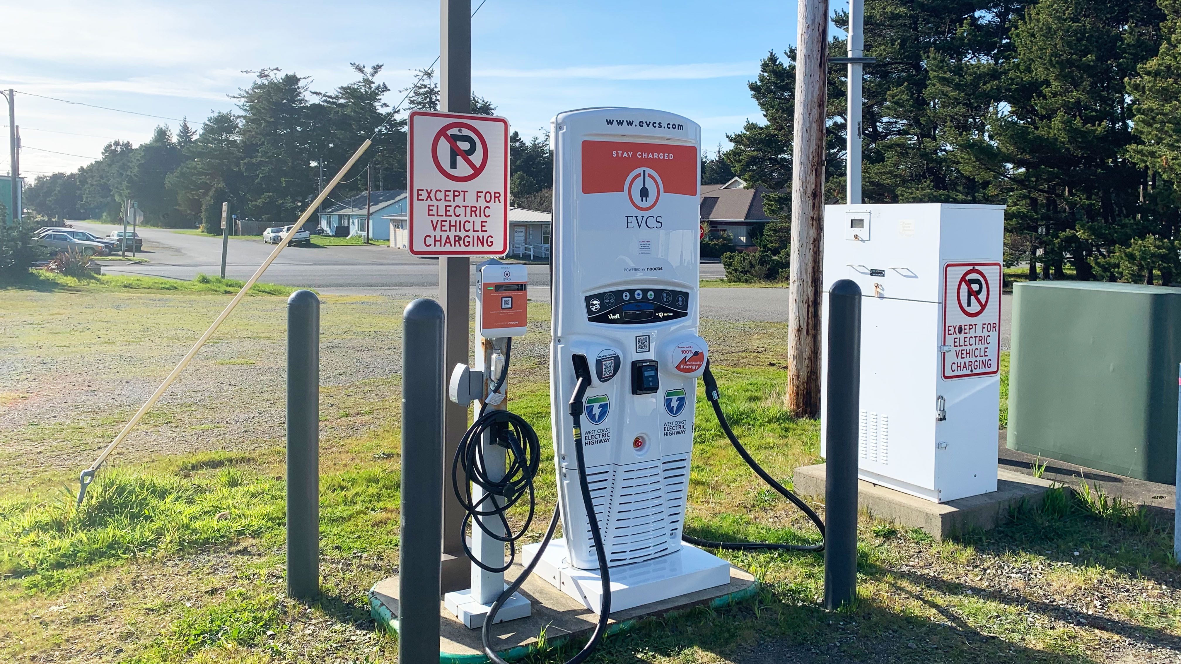 EV charging station at Oregon Street Public Parking - Port Orford