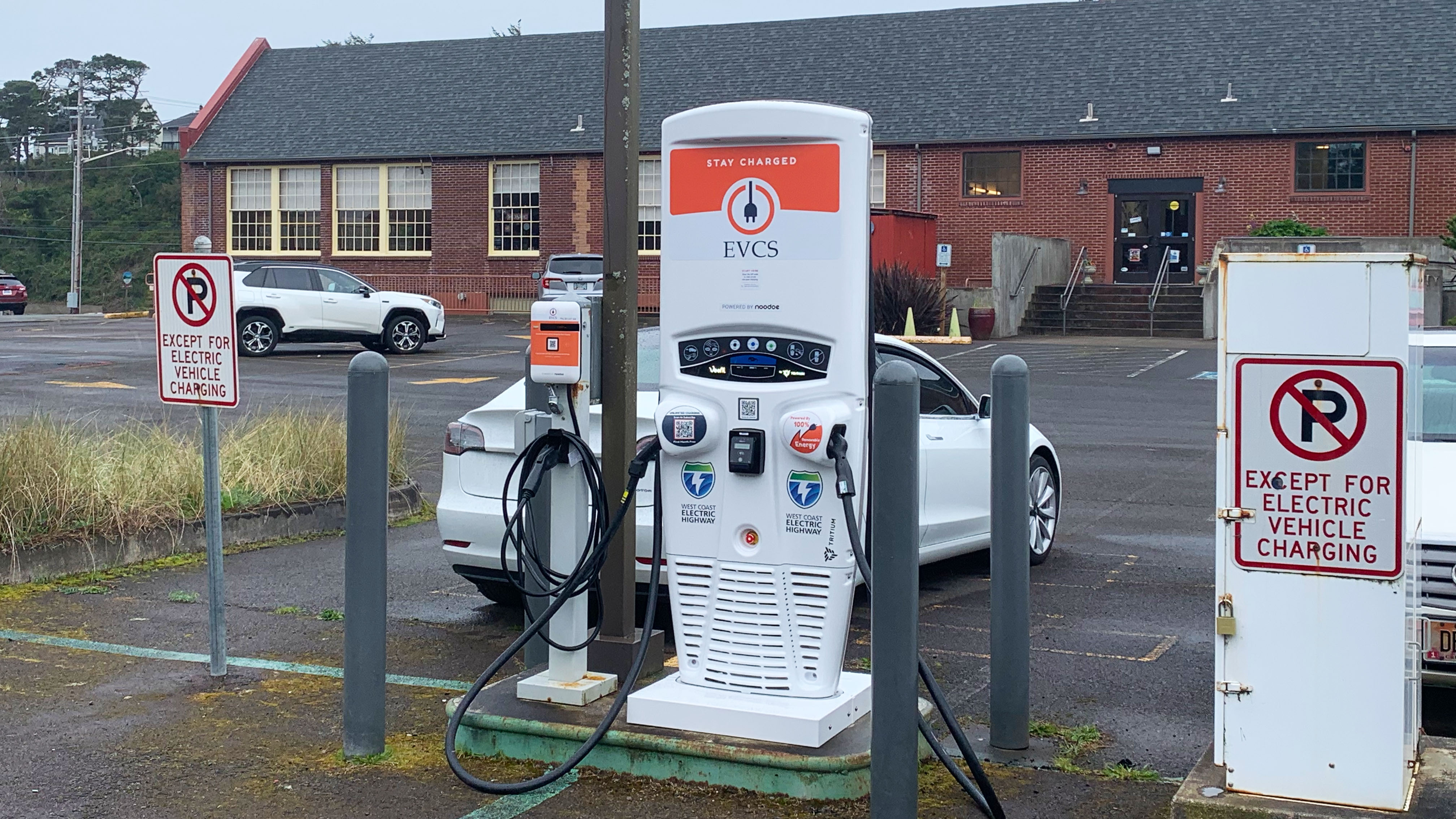 EV charging station at Lincoln City Cultural Center - Lincoln City