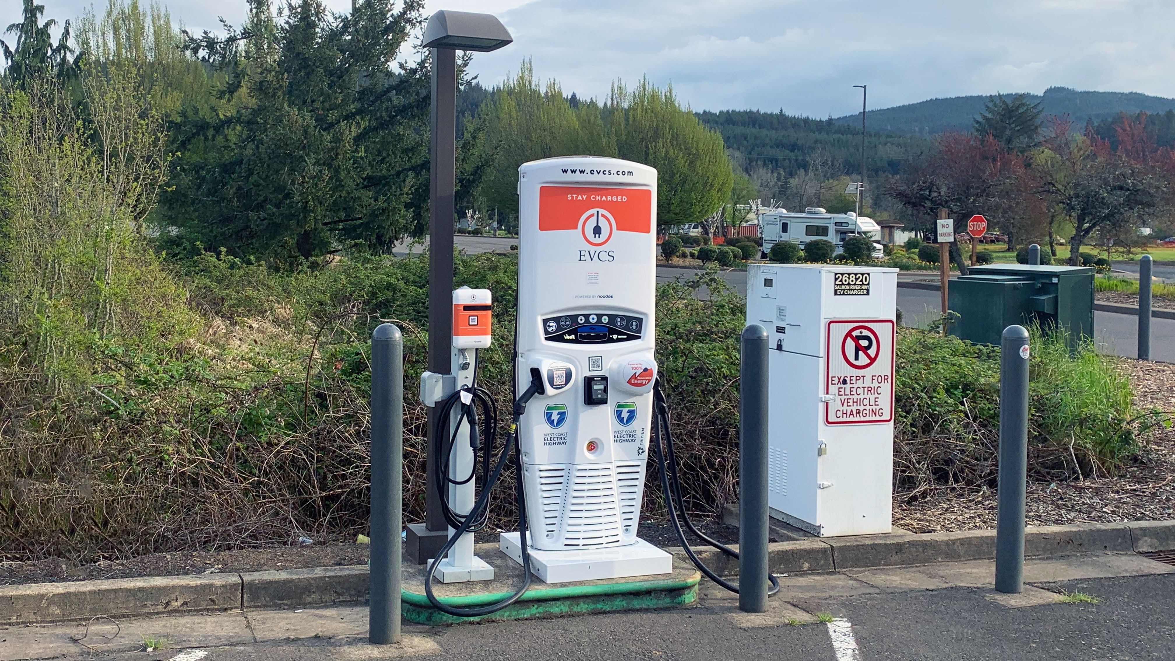 EV charging station at Shell Gas Station - Grand Ronde