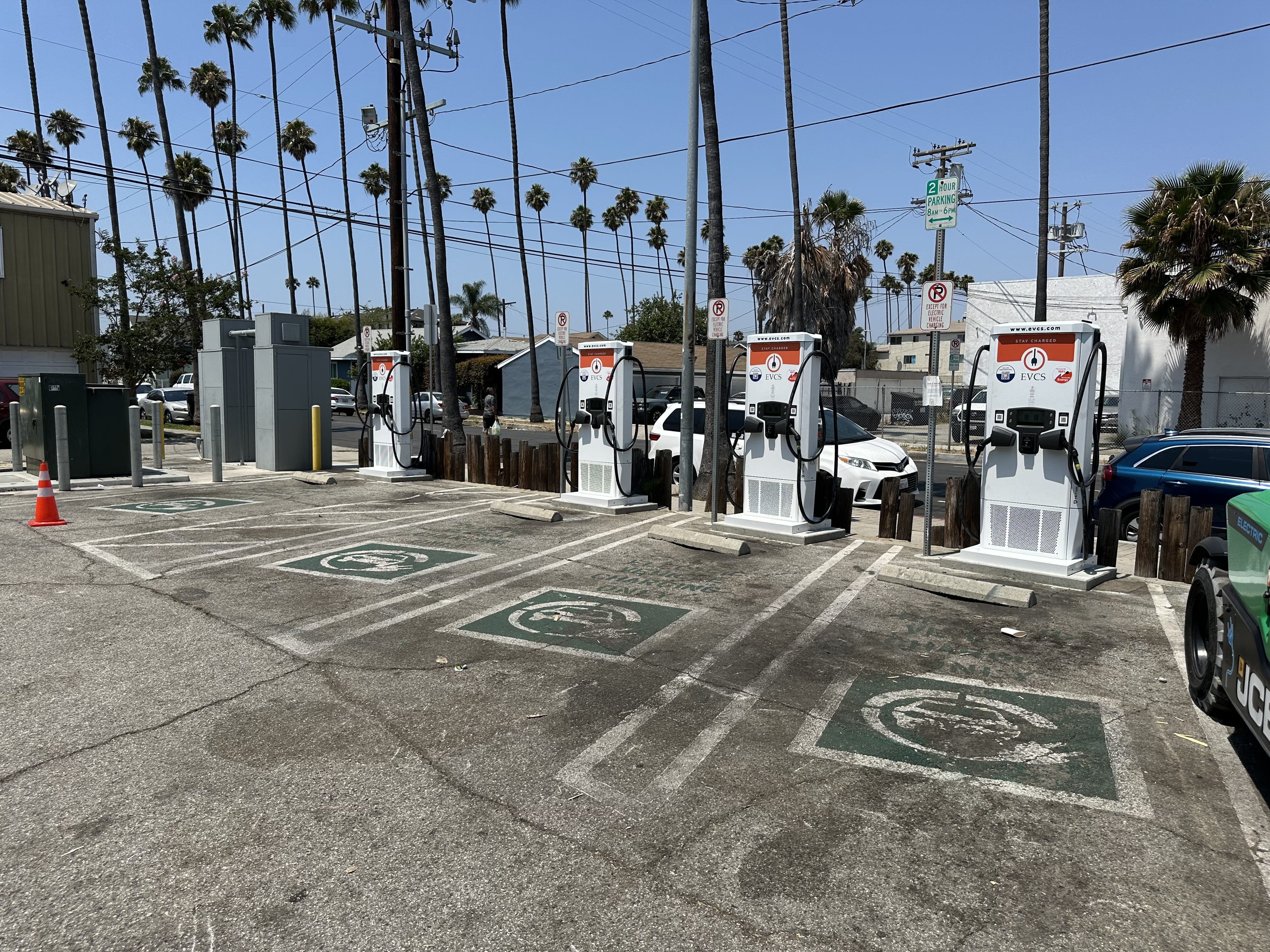 EV charging station at City of Los Angeles Lot 696