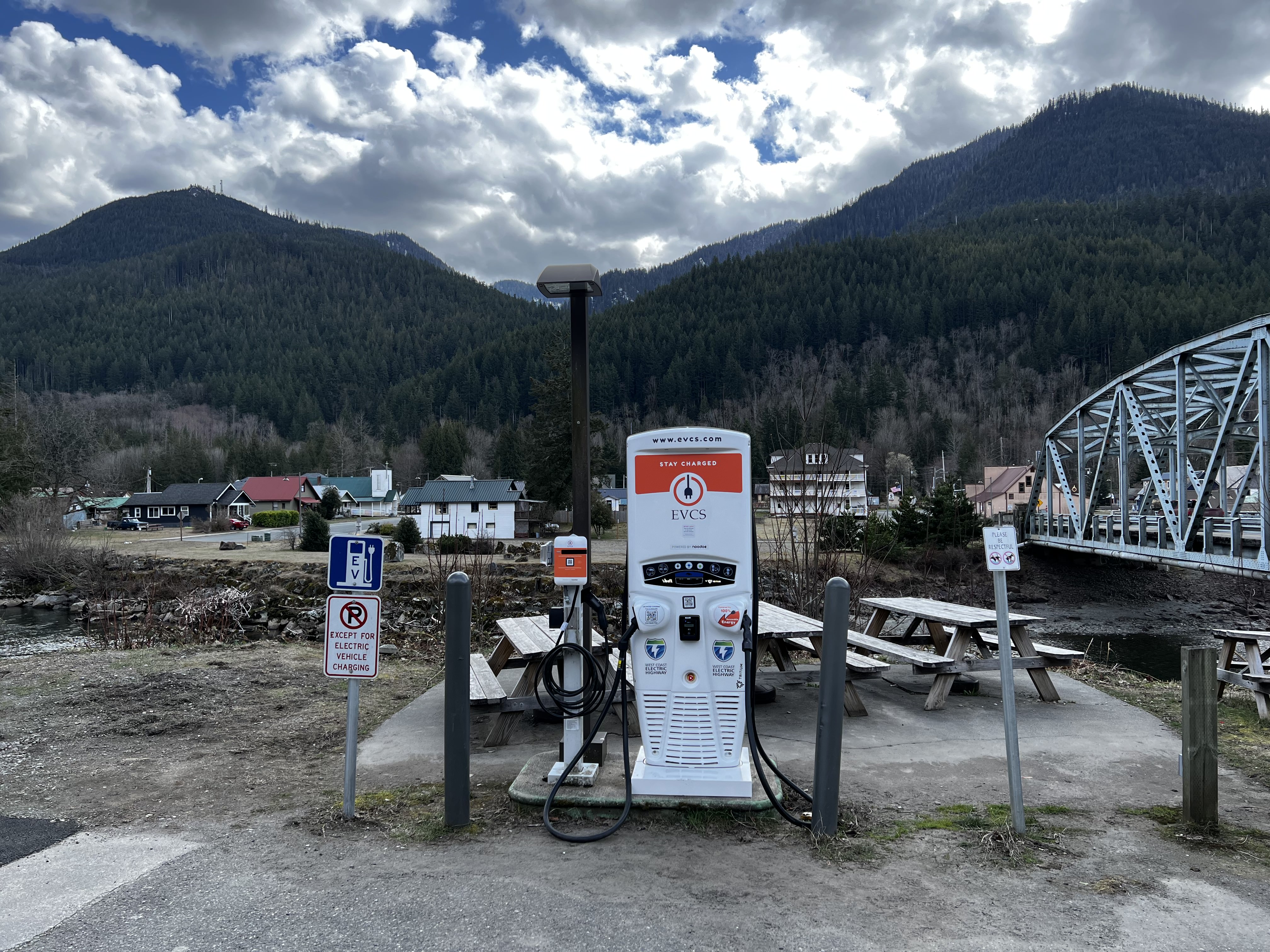 EV charging station at LouSkis Deli - Skykomish