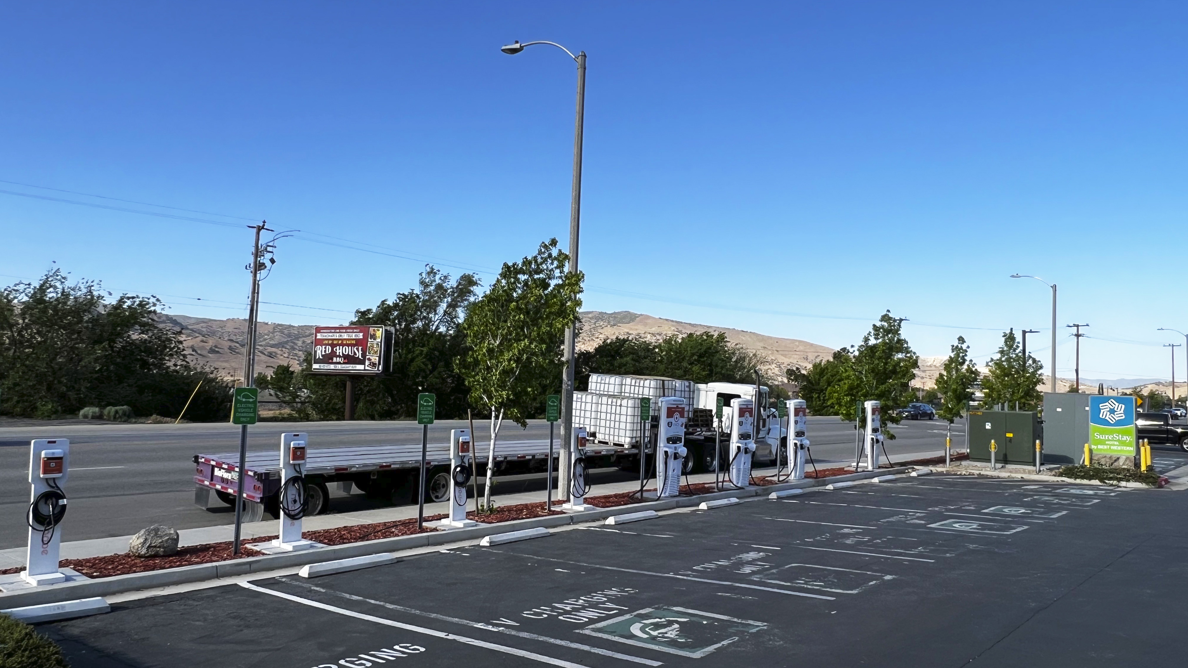 EV charging station at Surestay Hotel Best Western Tehachapi