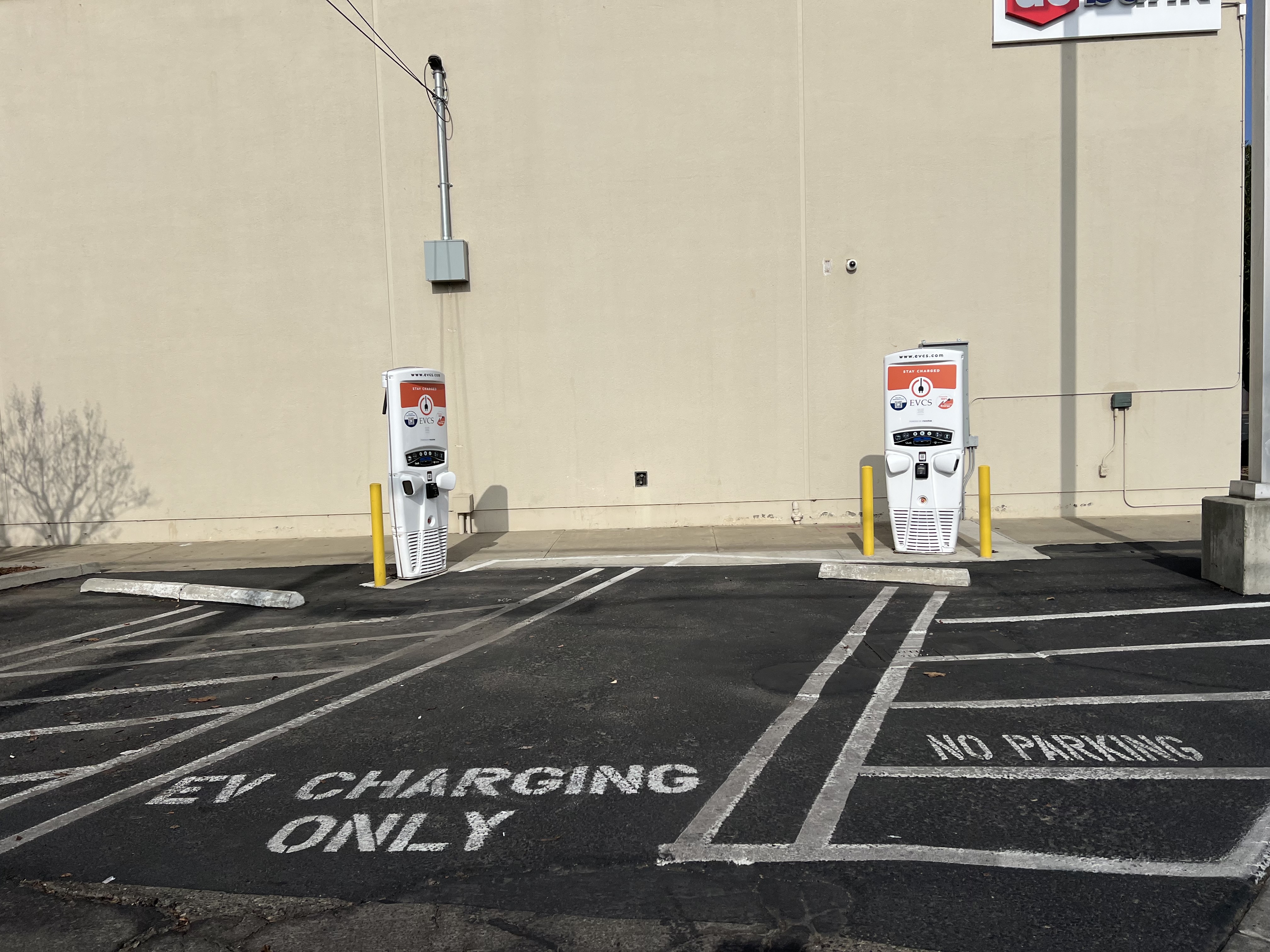 EV charging station at US Bank Hanford