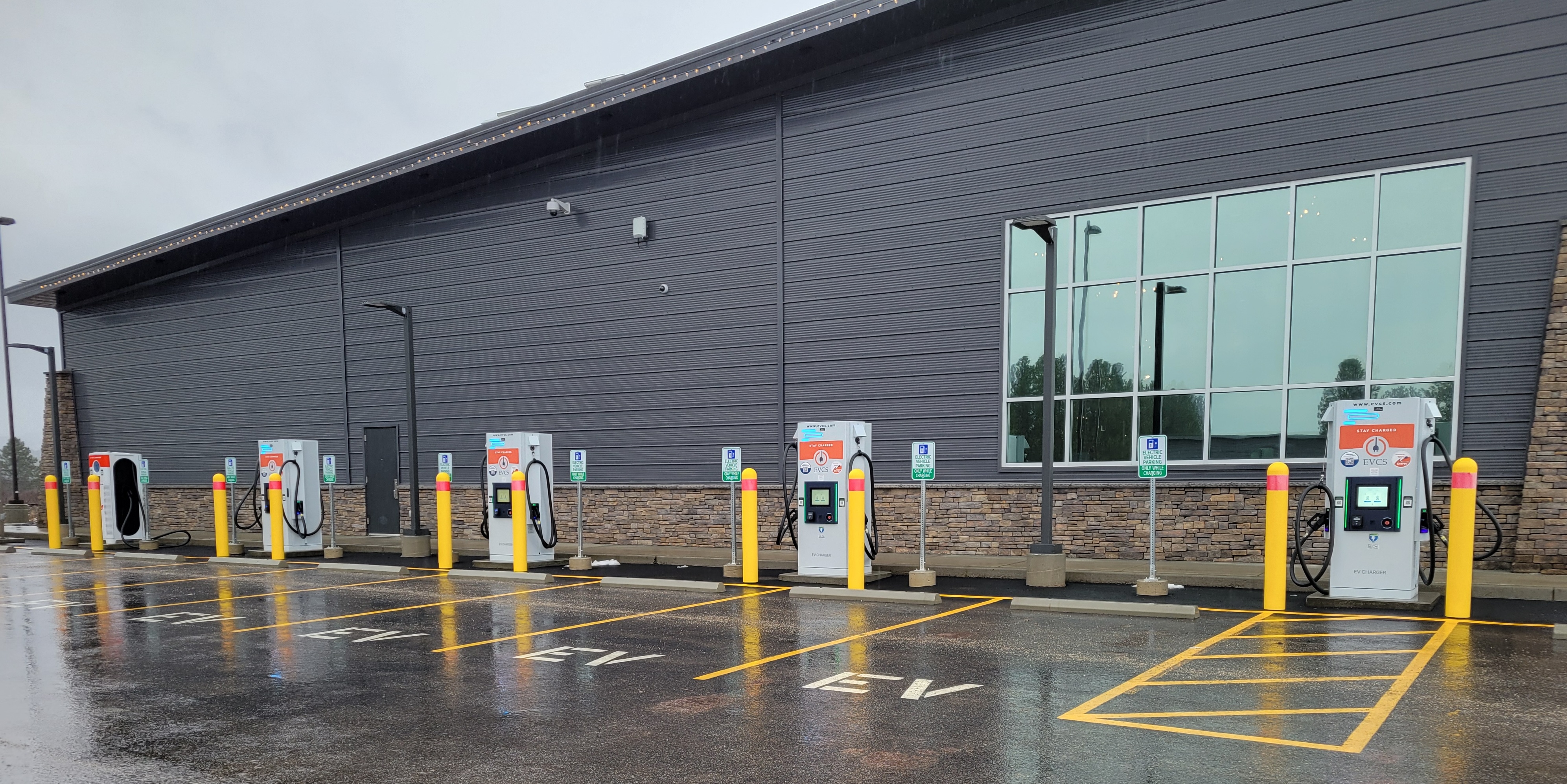 EV charging station at Kalispel Market and Casino